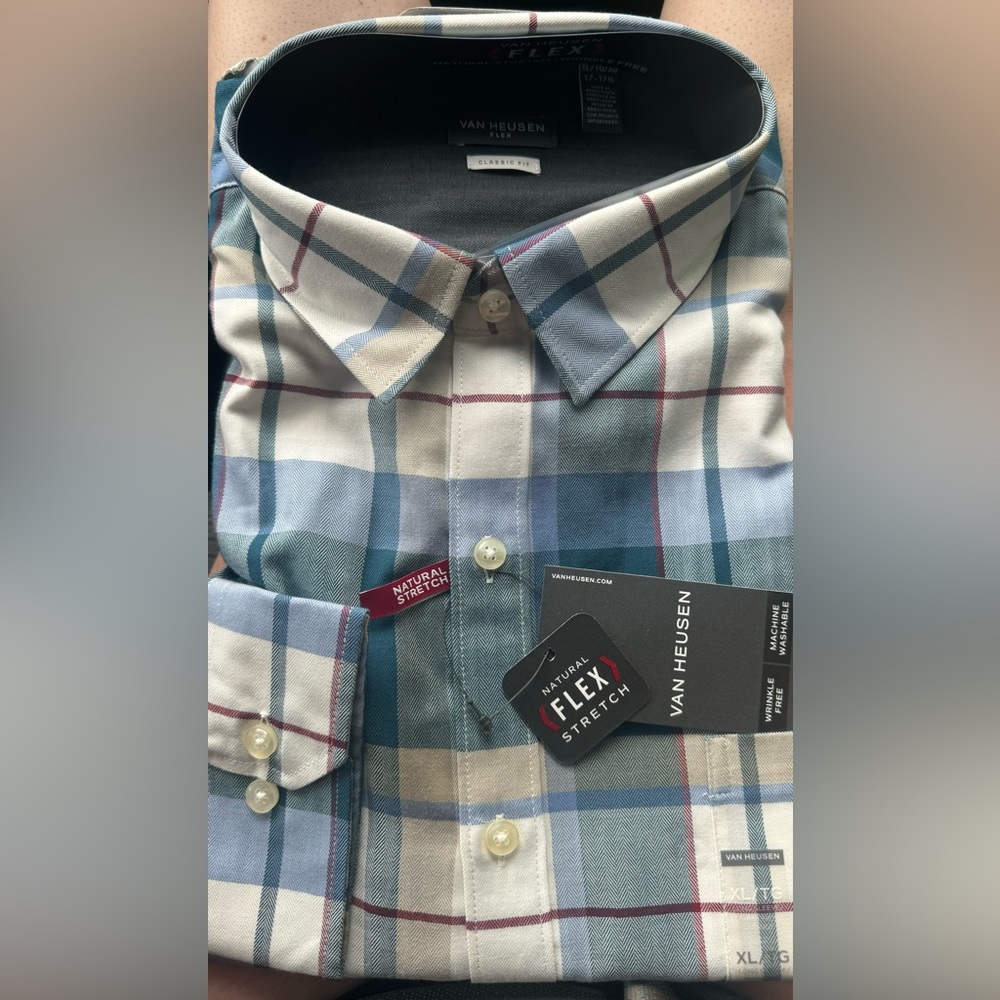 XL Van Heusen classic fit button up shirt